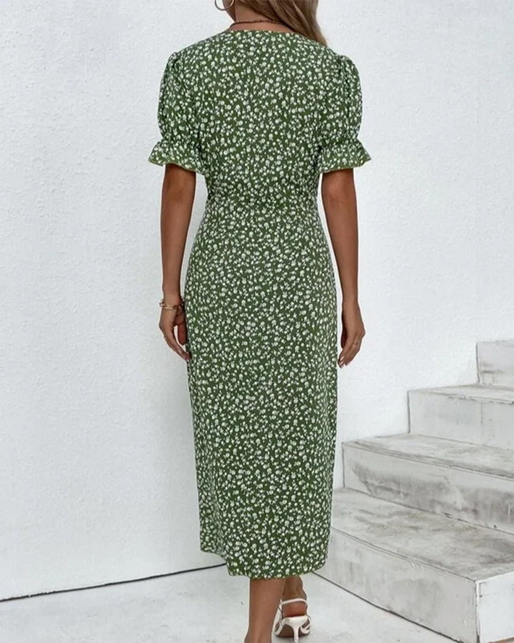 Amy Victoria | Fine Dress With Buttons