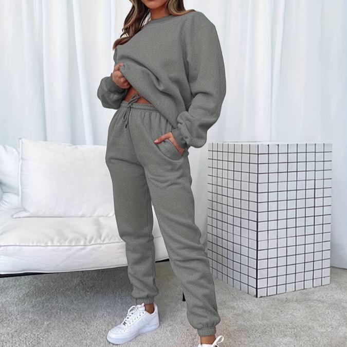 Amy Victoria | Women's Sweatshirt and Jogger Set