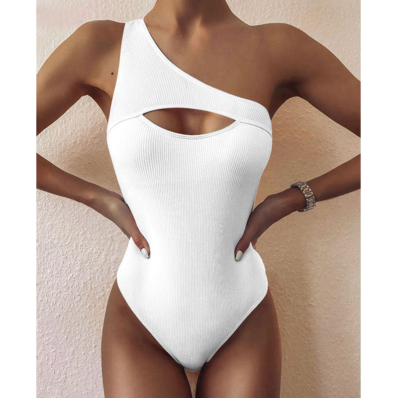 Amy Victoria | Solid Color One-Shoulder One-Piece Swimsuit