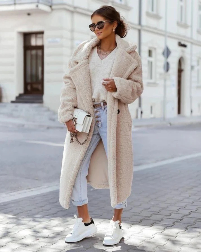 Amy Victoria | Long teddy coat
