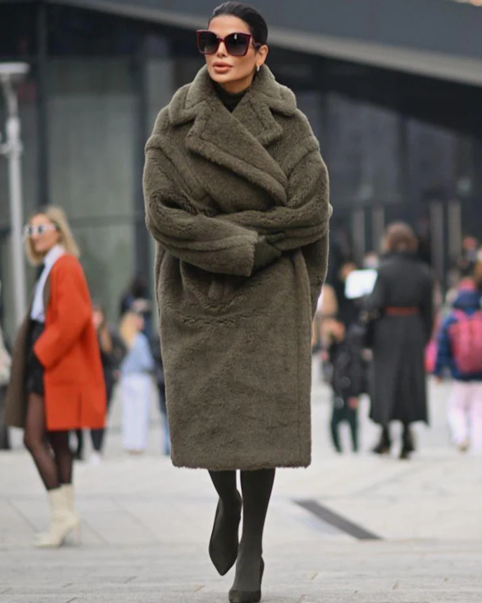 Amy Victoria | Long teddy coat