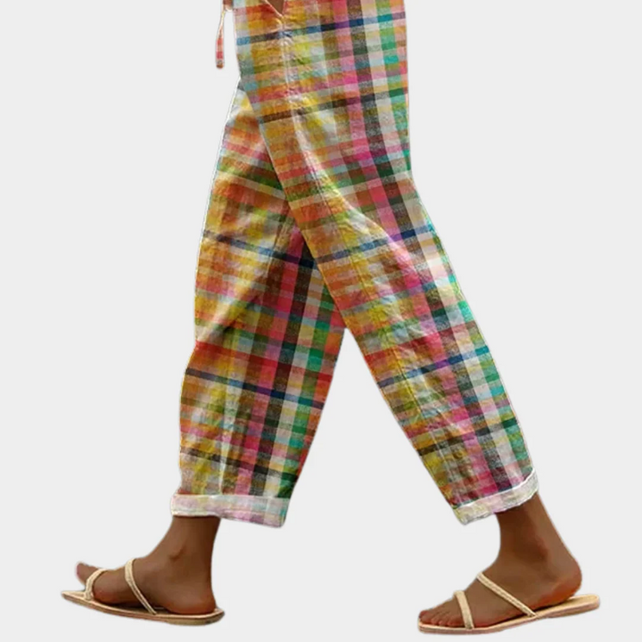 Amy Victoria | Comfortable Checkered Pants