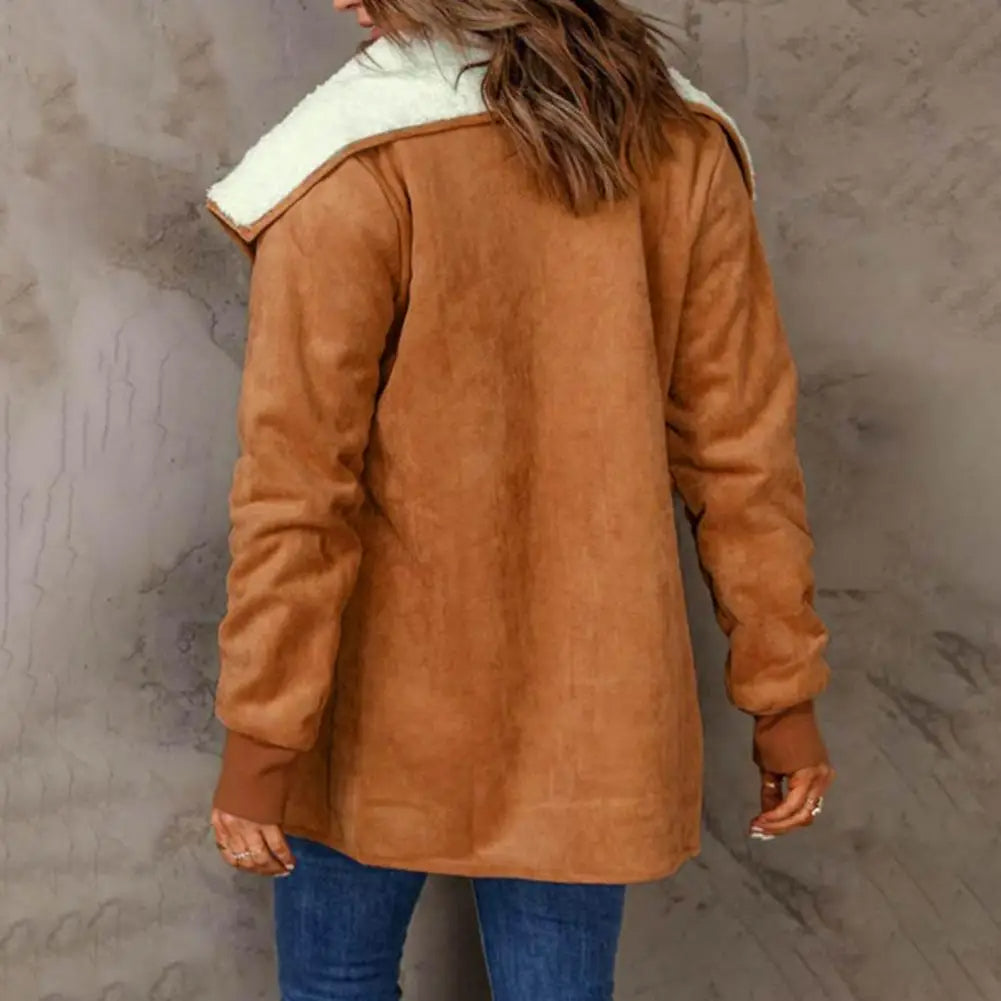 Amy Victoria | Plush coat in winter color