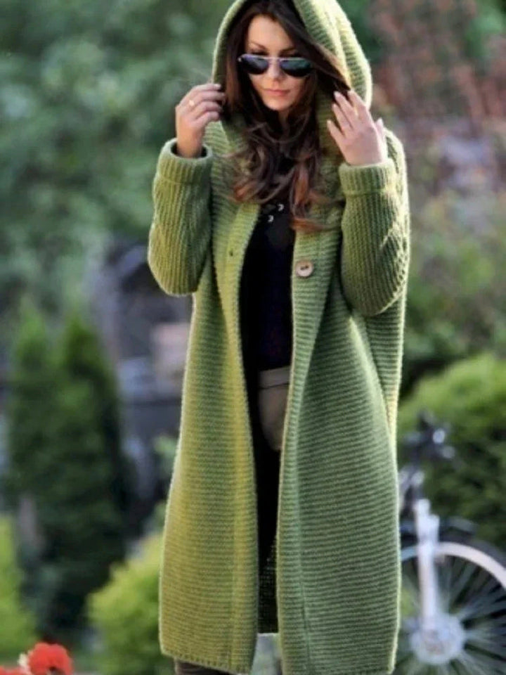 Amy Victoria | Elegant knee-length coat