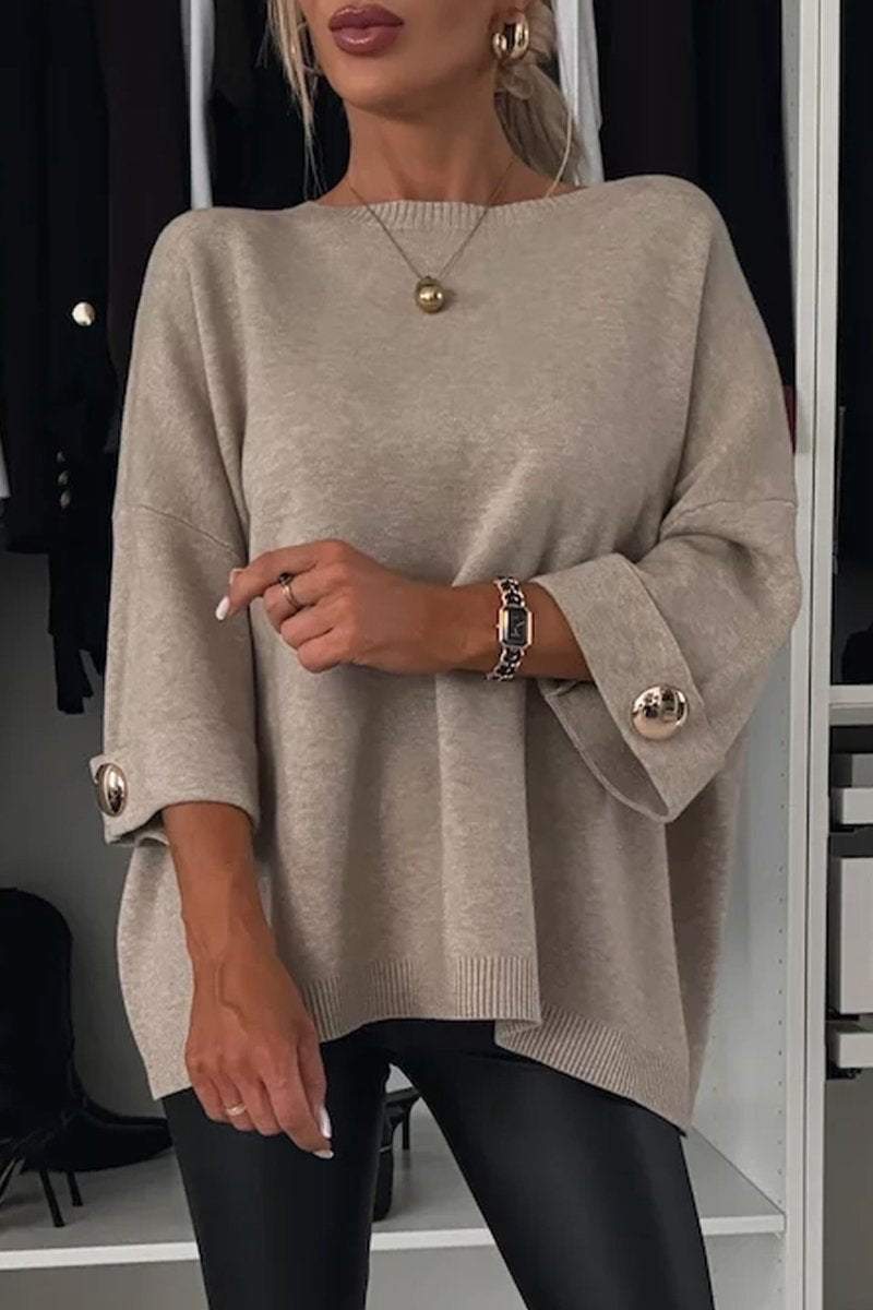 Amy Victoria | Knitted sweater with button detail and half sleeves