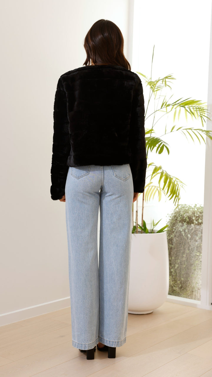 Amy Victoria | Teddy crop jacket, line pattern