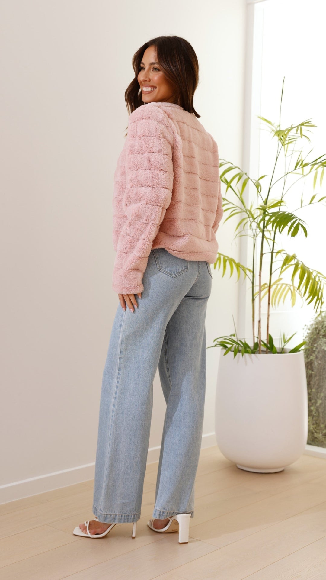 Amy Victoria | Teddy crop jacket, line pattern