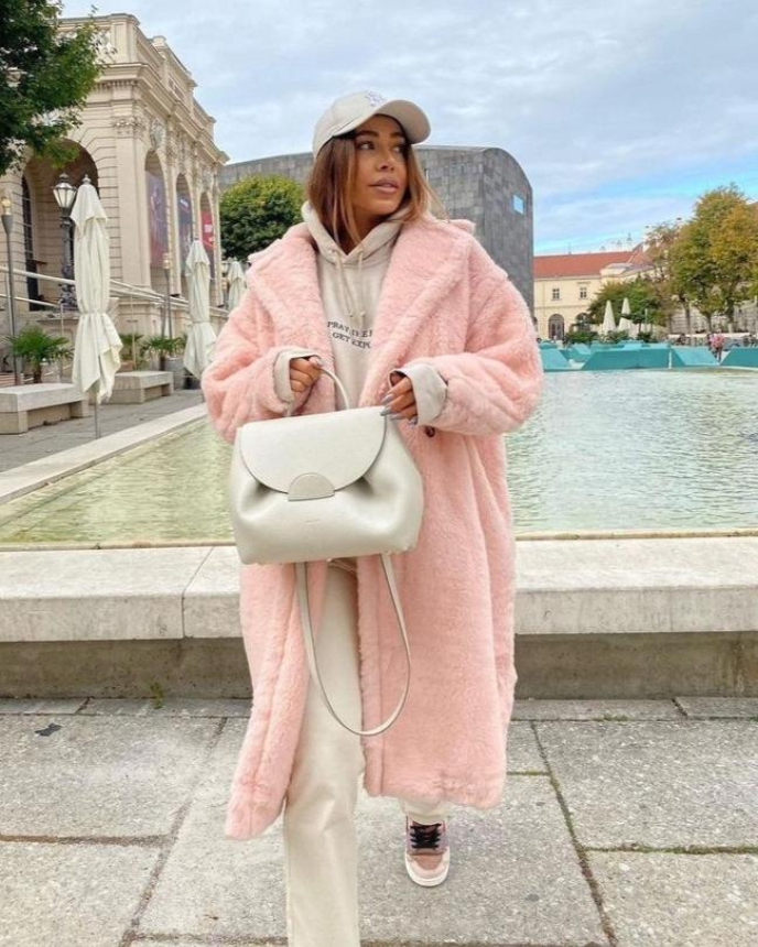 Amy Victoria | Long teddy coat