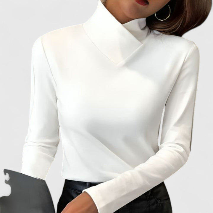 Amy Victoria | Turtleneck Fit