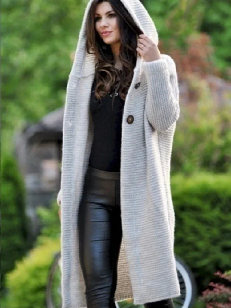 Amy Victoria | Elegant knee-length coat