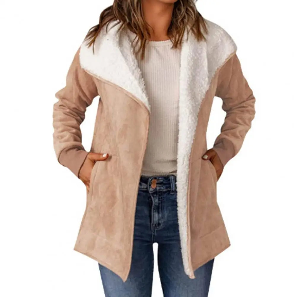 Amy Victoria | Plush coat in winter color