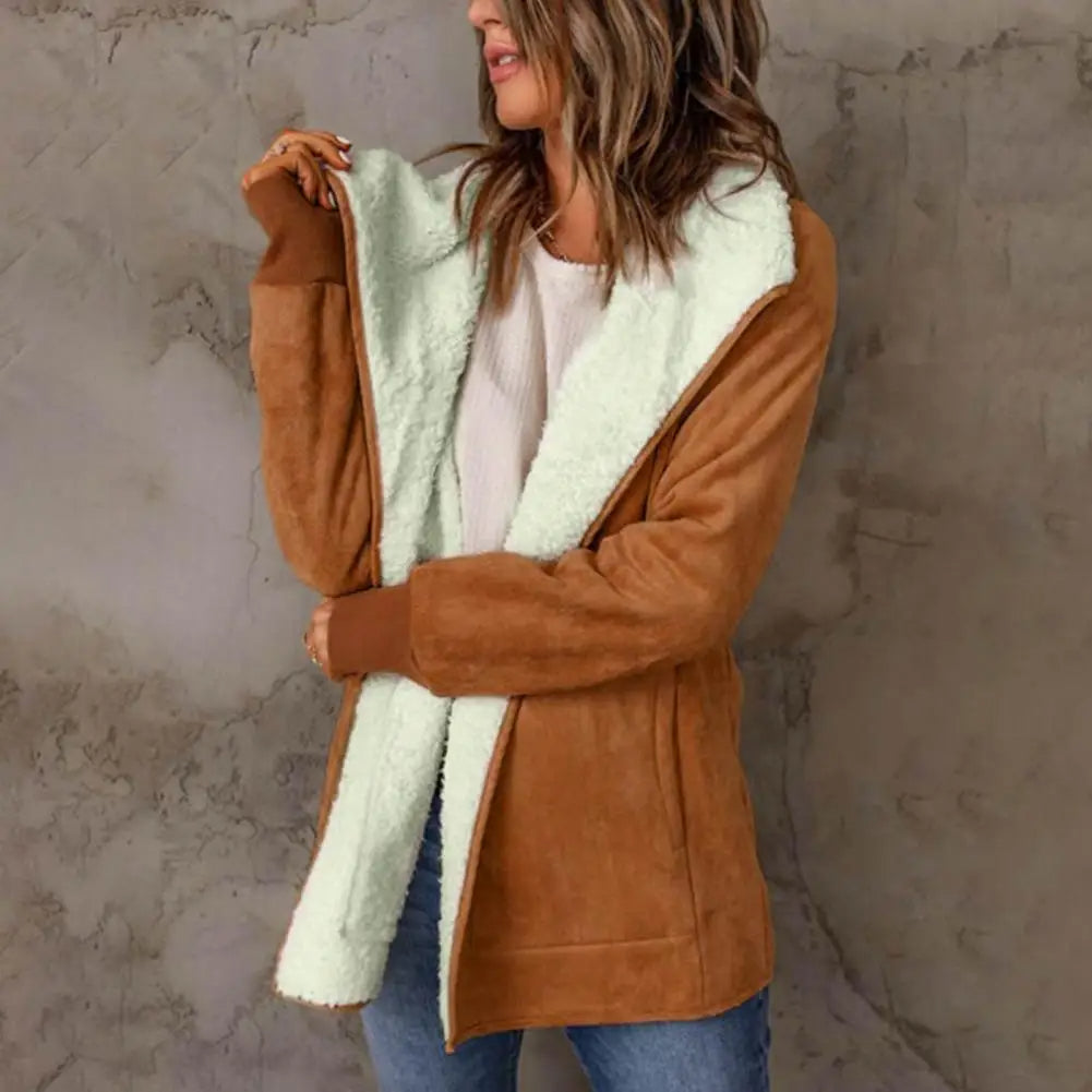 Amy Victoria | Plush coat in winter color