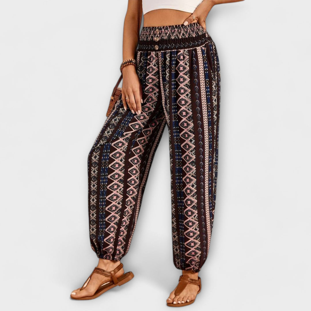 Amy Victoria | Graphic Pants