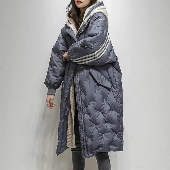 Amy Victoria | Mid-length jacket with duck down and hood