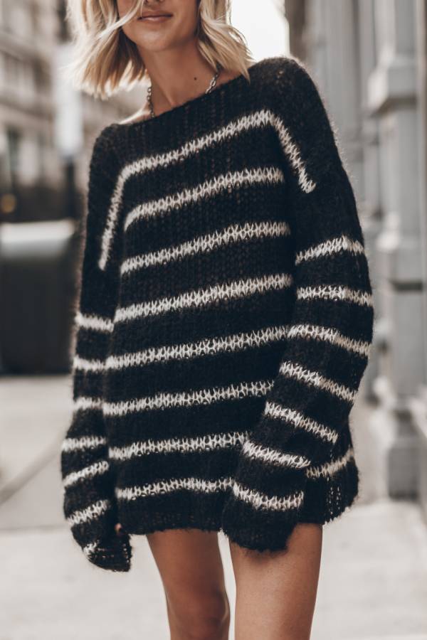 Amy Victoria | Loose knit sweater with fluffy stripes