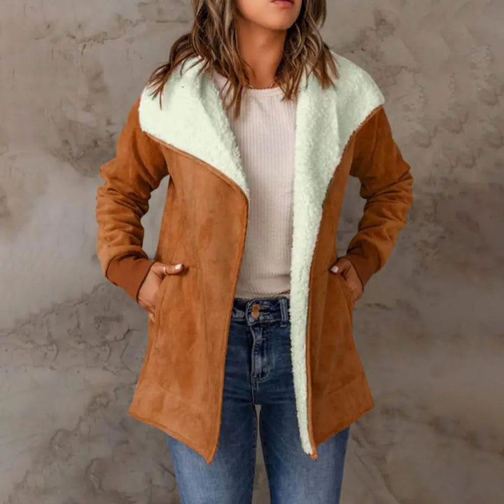 Amy Victoria | Plush coat in winter color