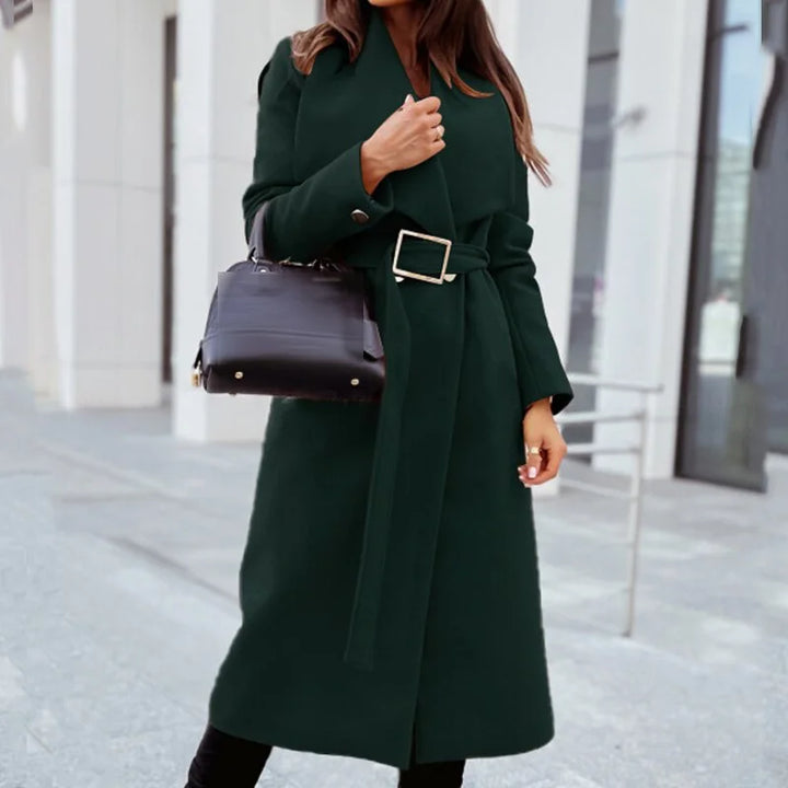 Amy Victoria | Minimalist winter coat