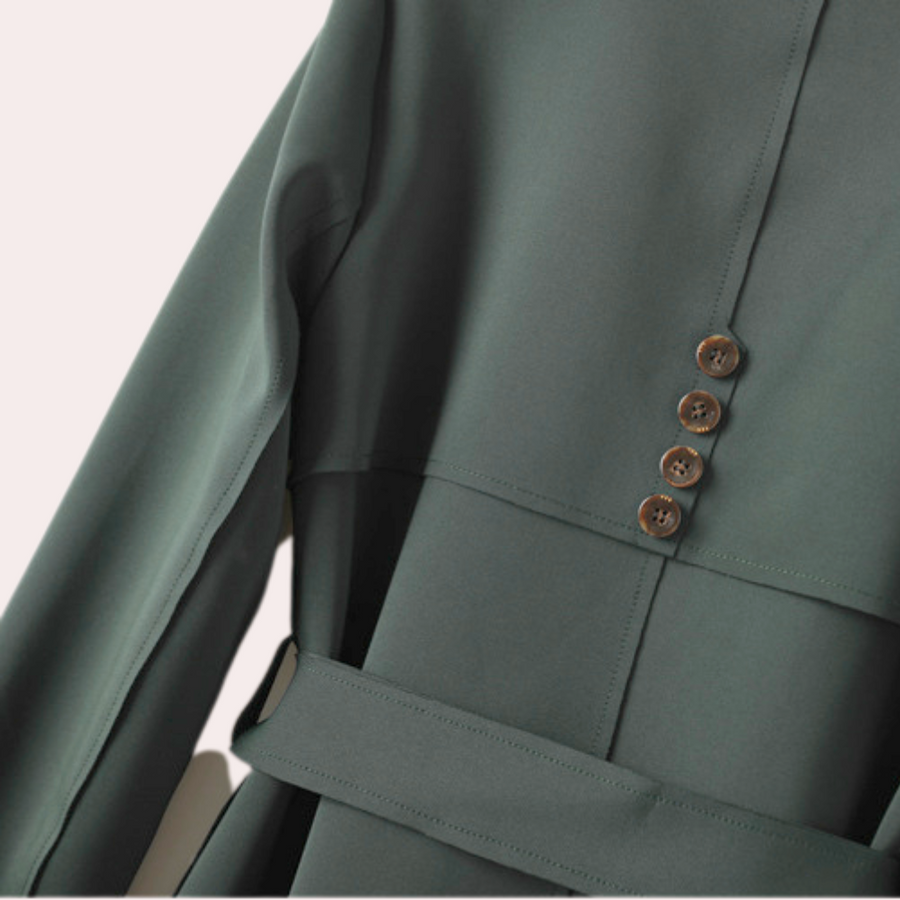 Amy Victoria | Minimalist winter coat