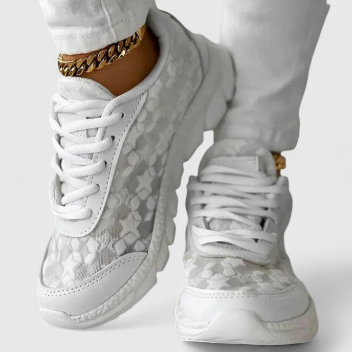 Amy Victoria | Comfortable Sneakers