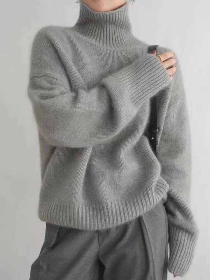 Amy Victoria | Cashmere Turtleneck Sweater