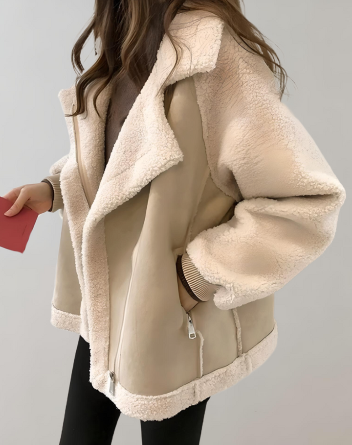 Amy Victoria | Relaxed winter coat