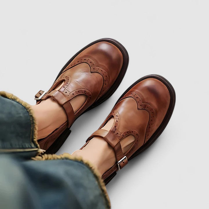 Amy Victoria | Classic Mary Jane Shoes