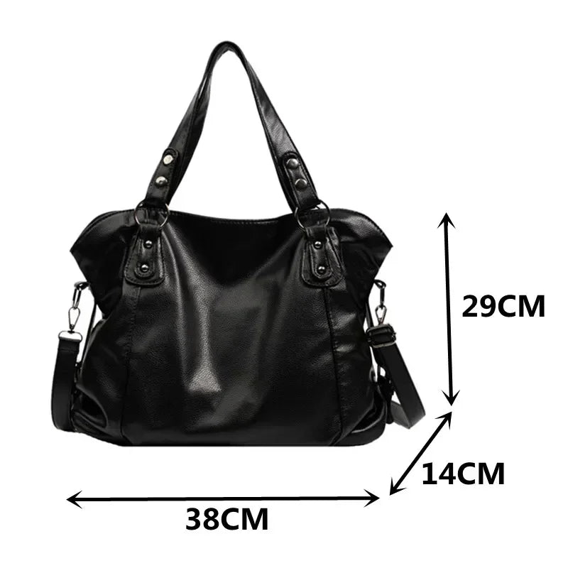 Amy Victoria | Hobo Shoulder Bag