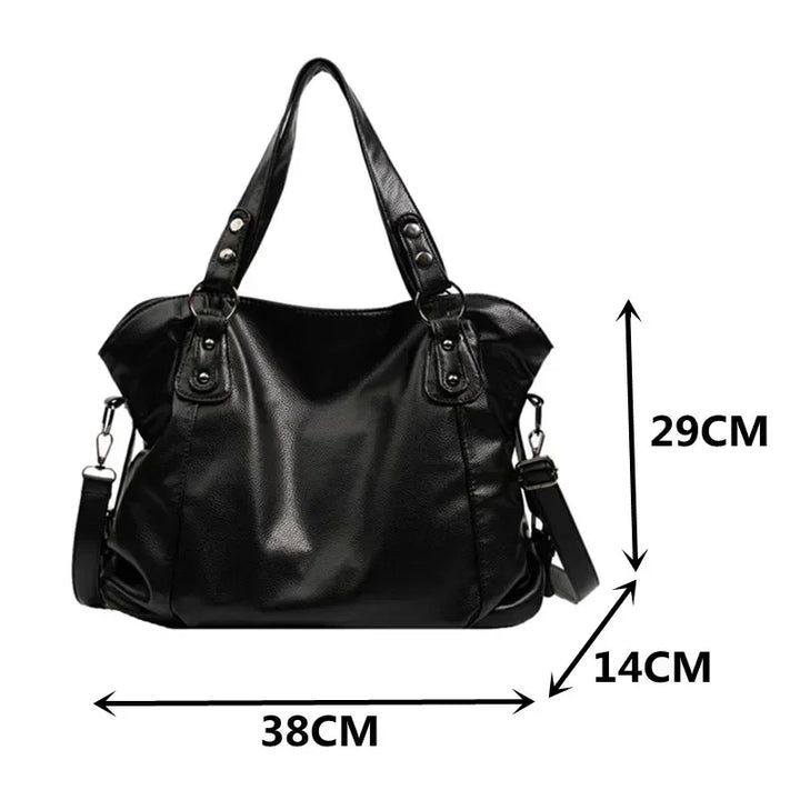 Amy Victoria | Hobo Shoulder Bag