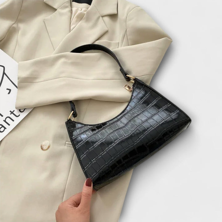 Amy Victoria | Shiny Leather Bag