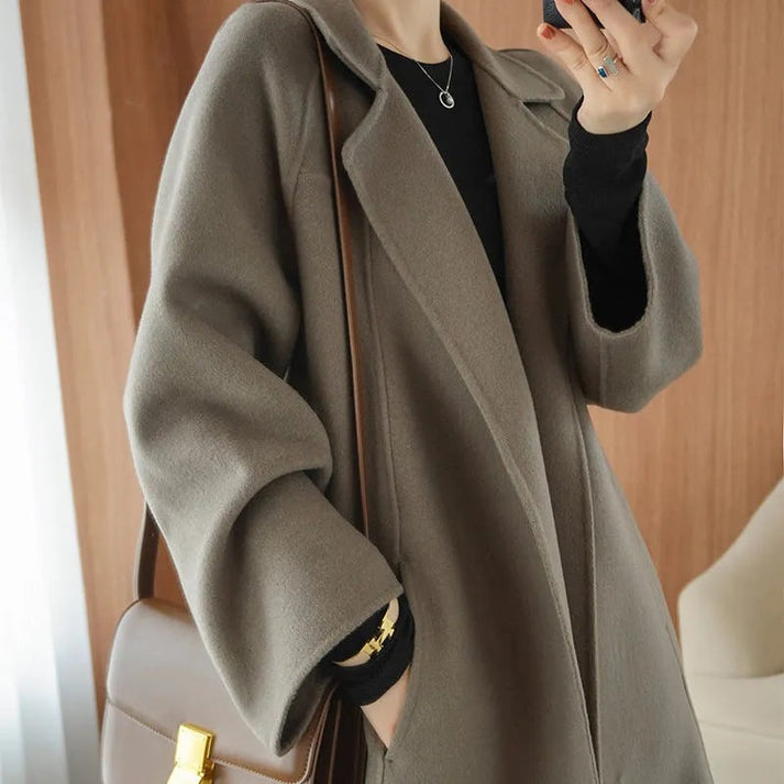 Amy Victoria | Winter coat, simple, stylish