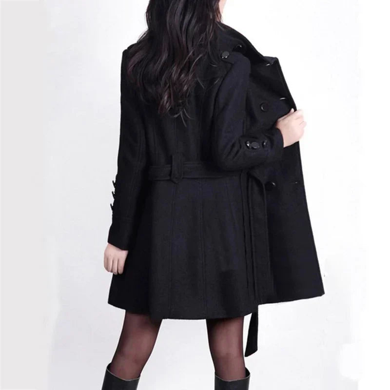 Amy Victoria | Women's coat with adjustable belt