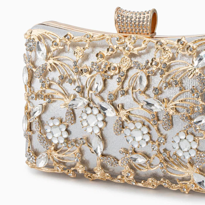 Amy Victoria | Clutch