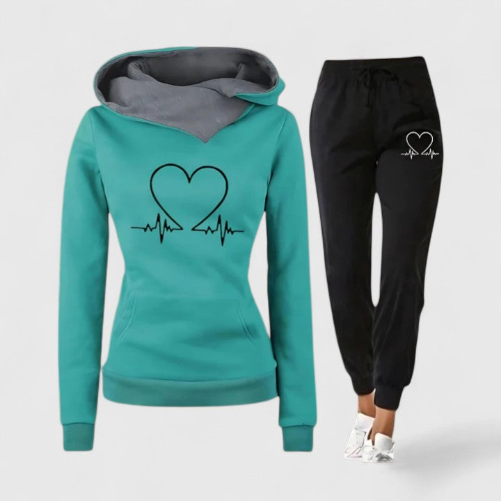 Amy Victoria | Comfortable Hoodie Set