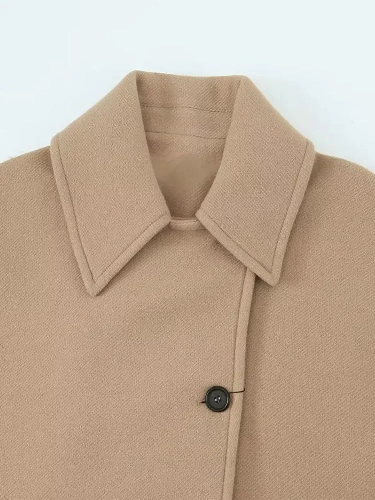 Amy Victoria | Solid color trench coat with lapel collar