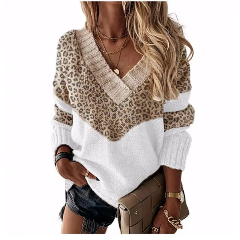 Amy Victoria | V-neck sweater in leopard print with color blocks