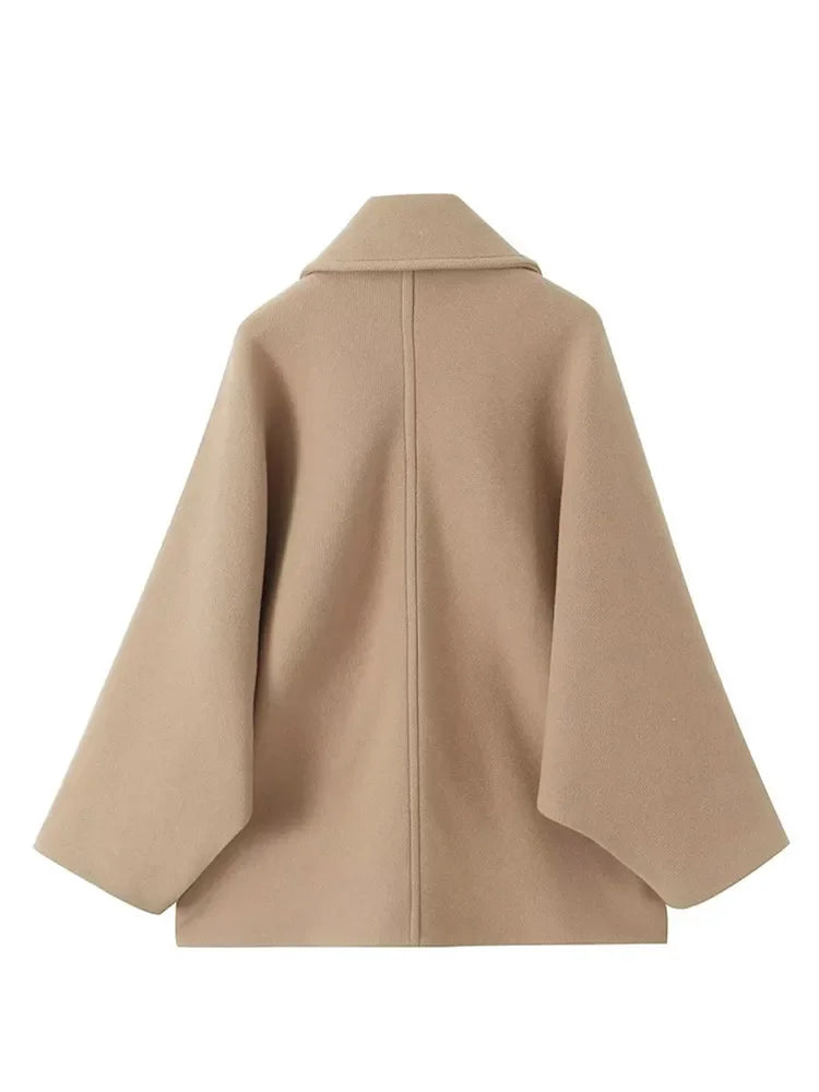 Amy Victoria | Solid color trench coat with lapel collar