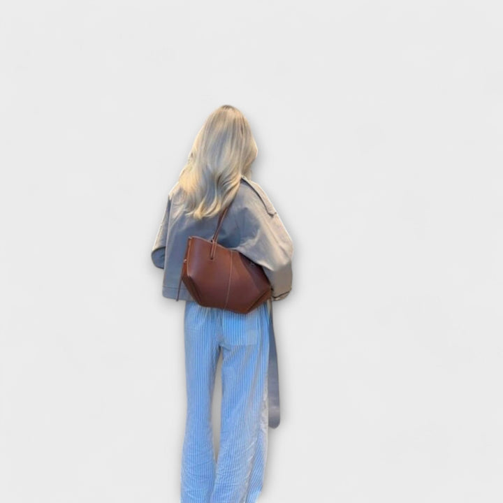 Amy Victoria | Tote Bag