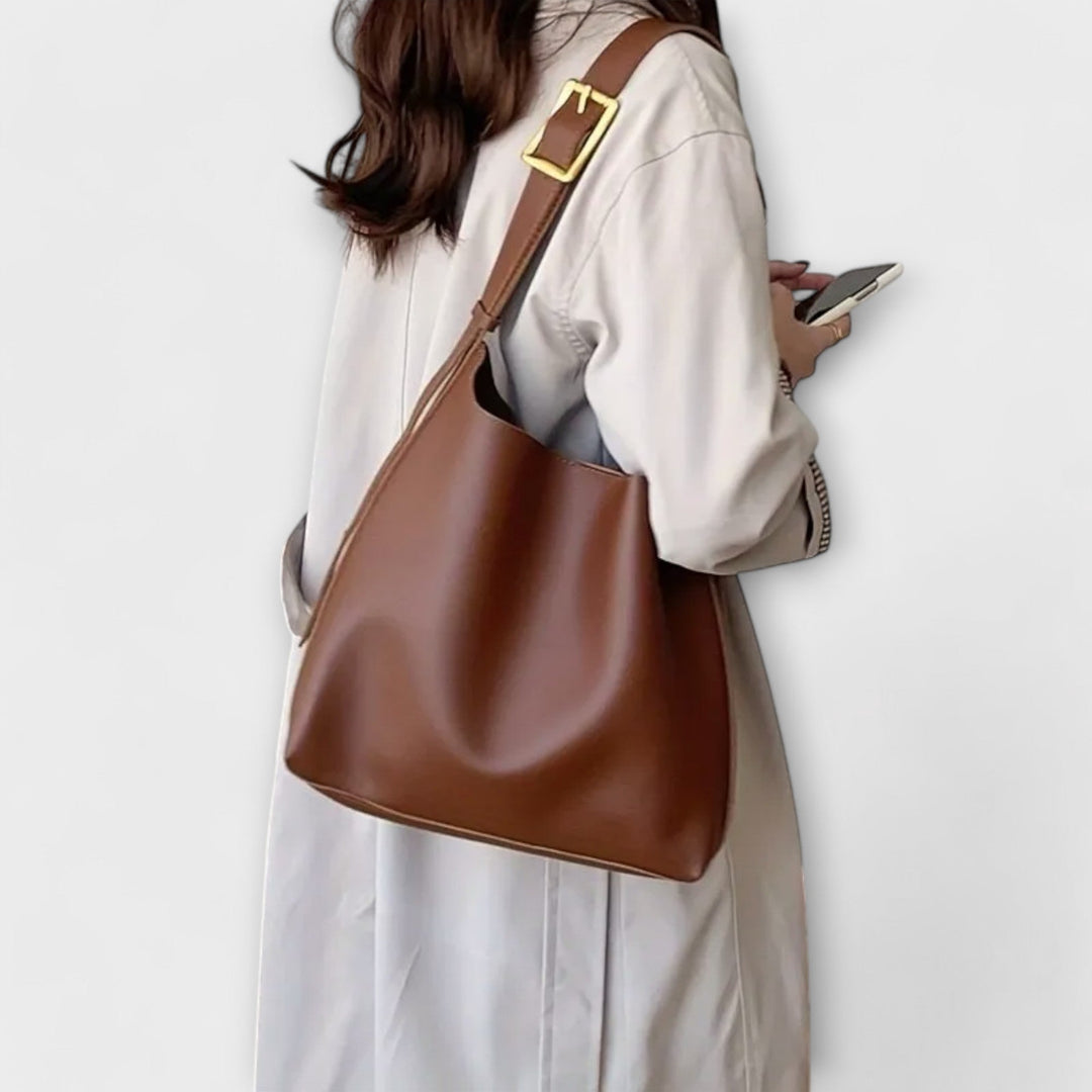 Amy Victoria | Leather Shoulder Bag