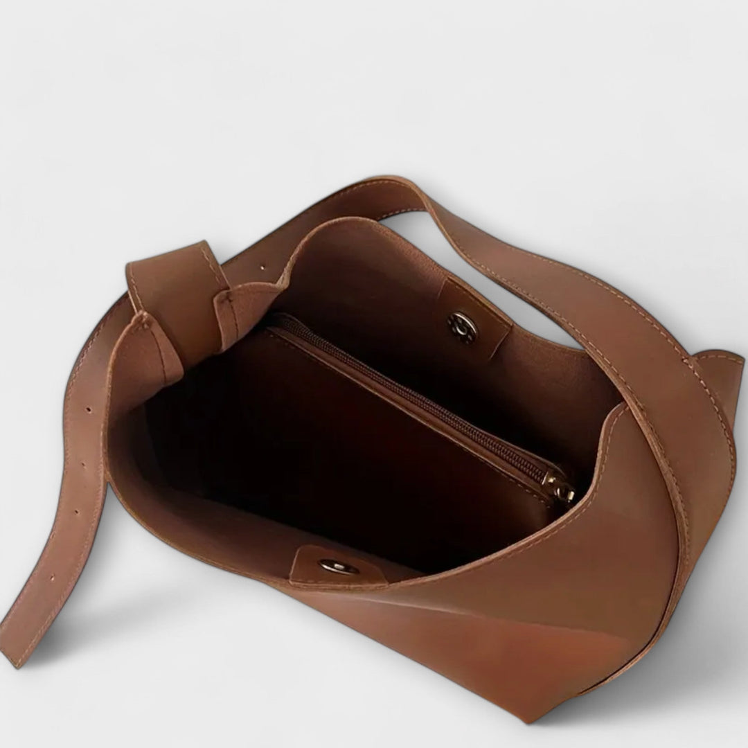 Amy Victoria | Leather Shoulder Bag