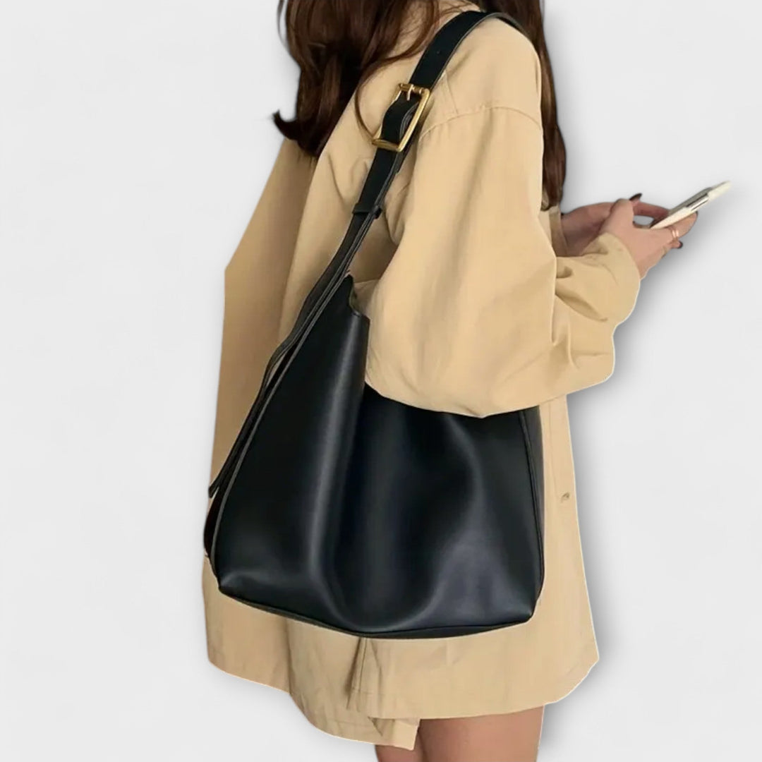 Amy Victoria | Leather Shoulder Bag