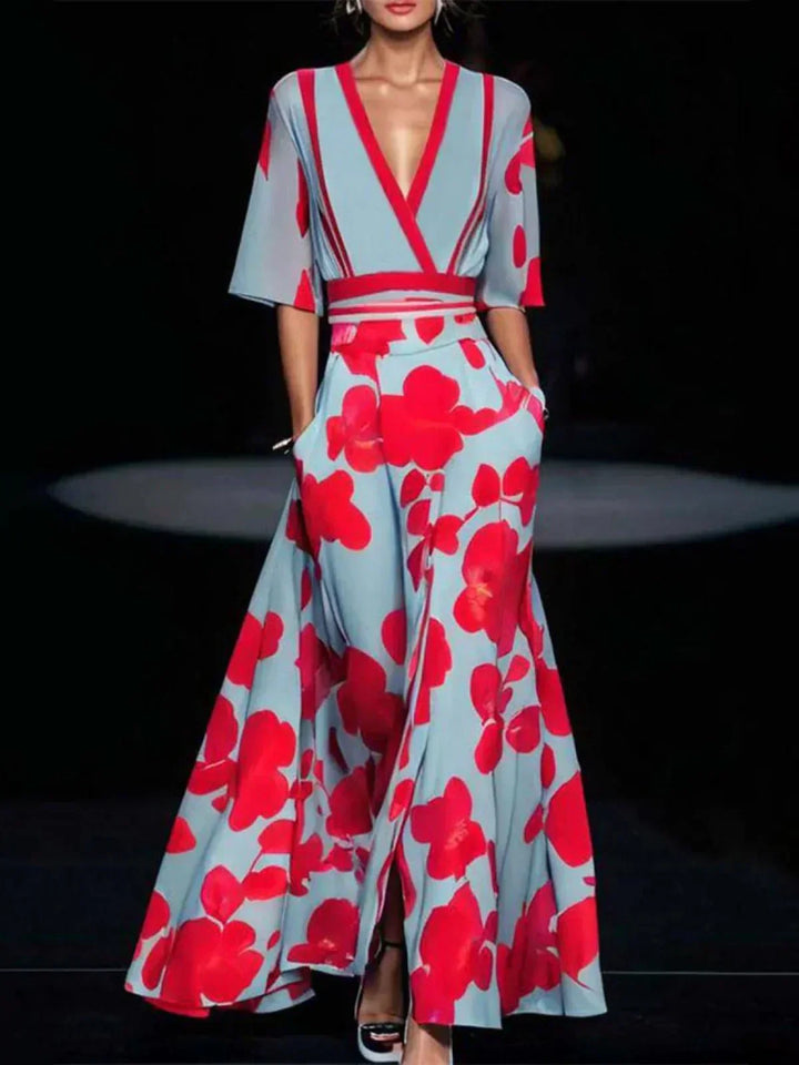 Amy Victoria | Dress with elegant sleeves