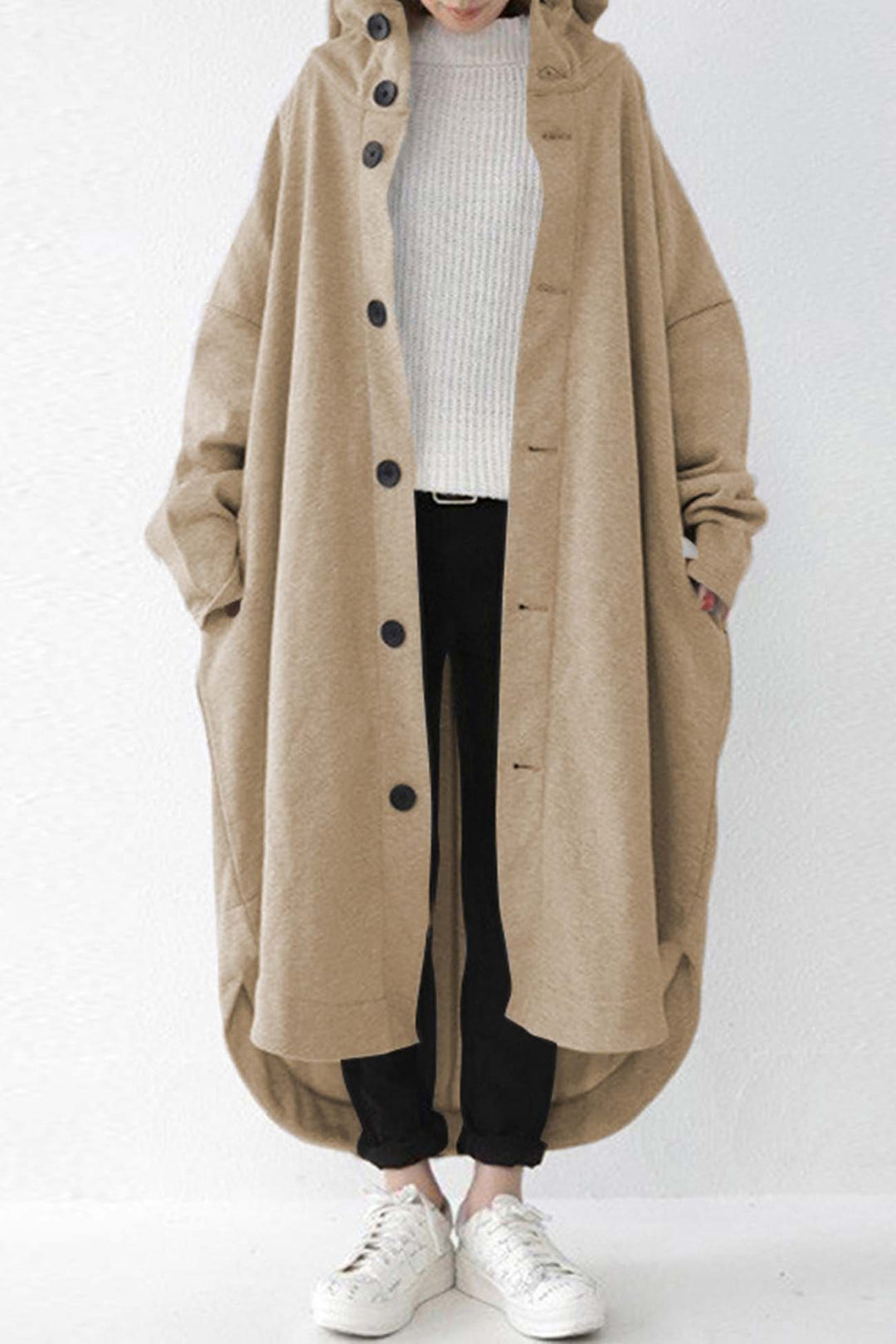 Amy Victoria | Buttoned coat with hooded pocket