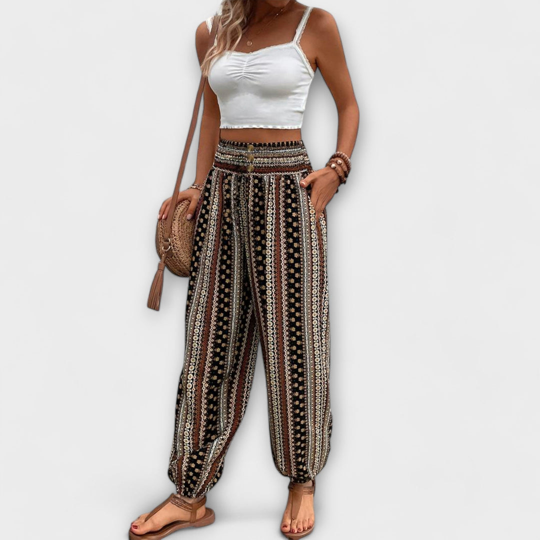 Amy Victoria | Graphic Pants