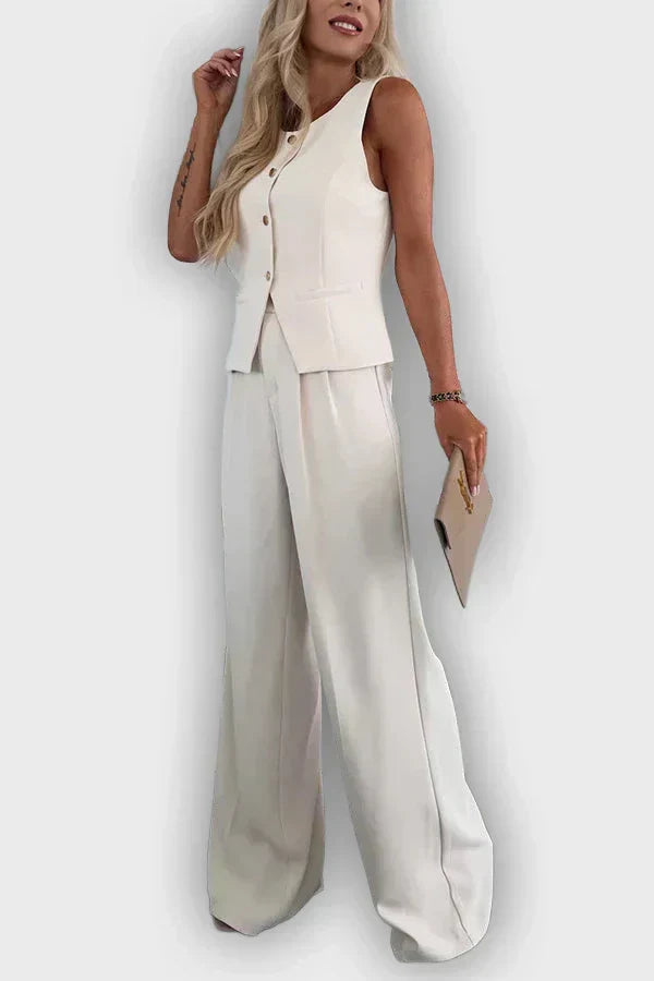 Amy Victoria | Elegant Ensemble