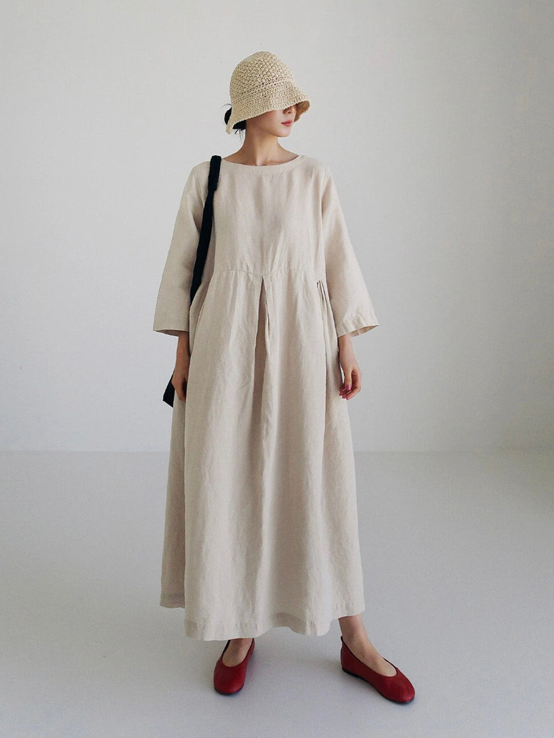 Amy Victoria | Loose linen dress with side pockets