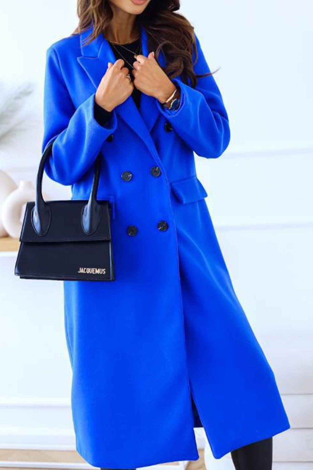 Amy Victoria | Double-breasted coat, lapels, long sleeves