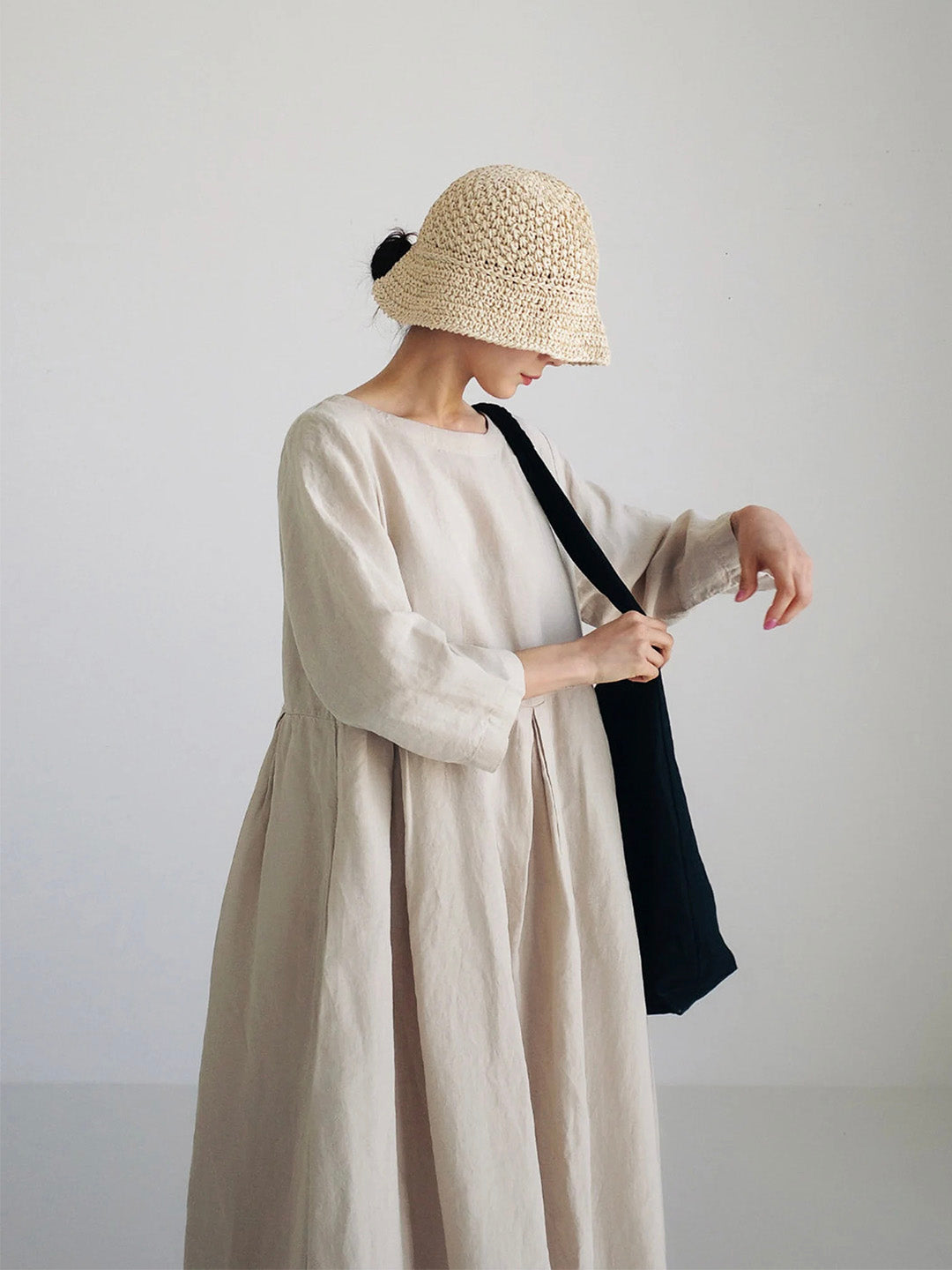 Amy Victoria | Loose linen dress with side pockets