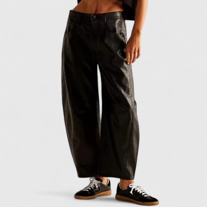 Amy Victoria | Comfortable Wide-Leg Pants