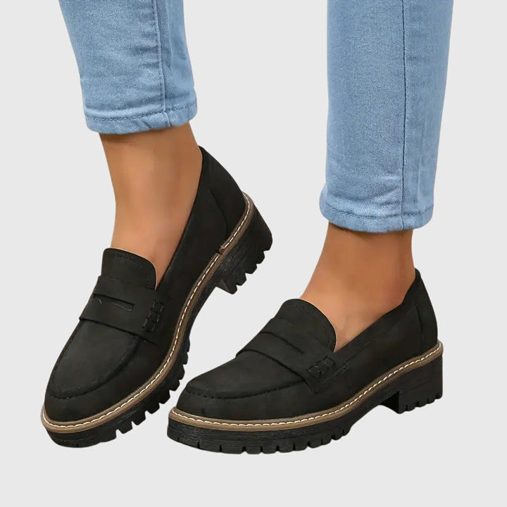 Amy Victoria | Suede Loafers