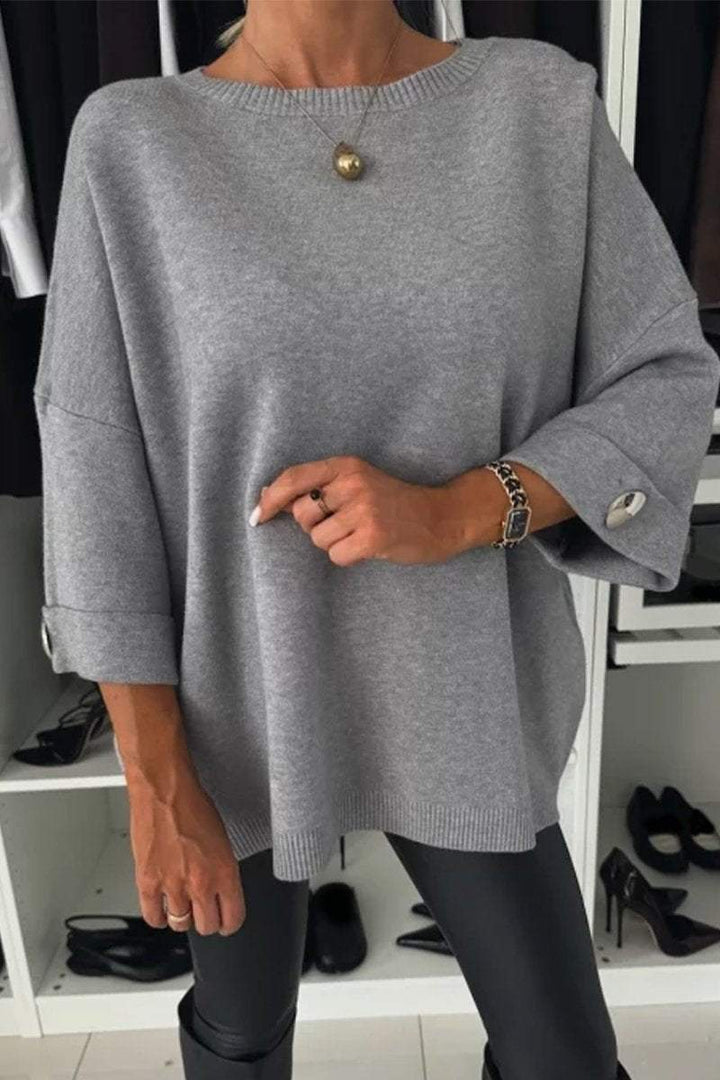 Amy Victoria | Knitted sweater with button detail and half sleeves